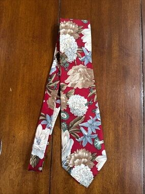 Men's Floral Red Tie - Classic Floral Pattern